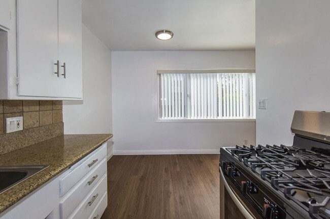 Building Photo - This unit is rented