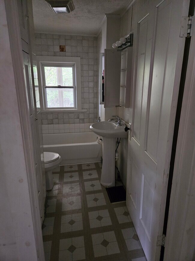 Foto del edificio - 506 E Hillside Dr