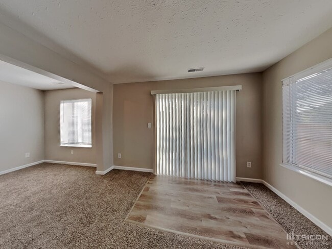 Building Photo - 2445 Grand Fir Dr