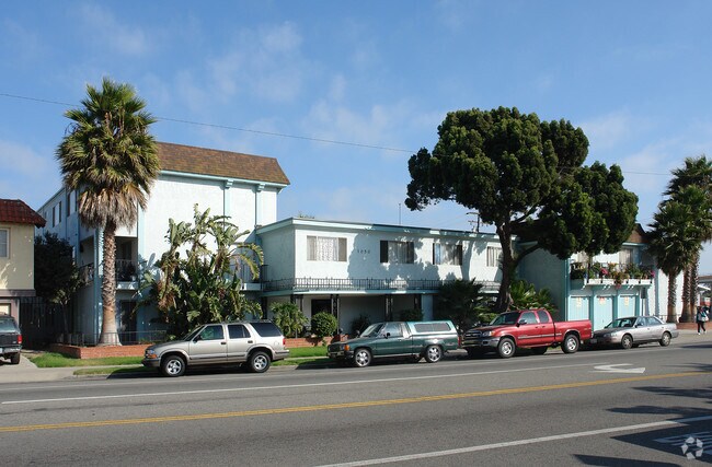 Building Photo - Encanto Apartments
