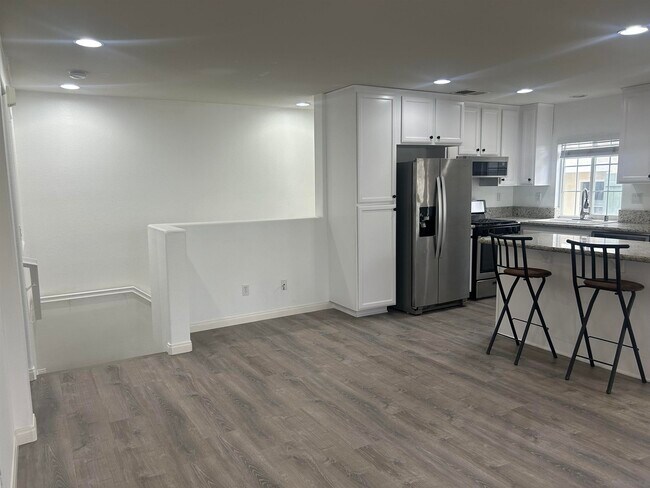 Building Photo - 1476 Levant Ln