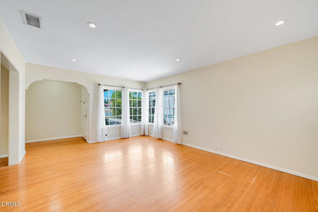 Foto del edificio - 560 N Sierra Madre Blvd