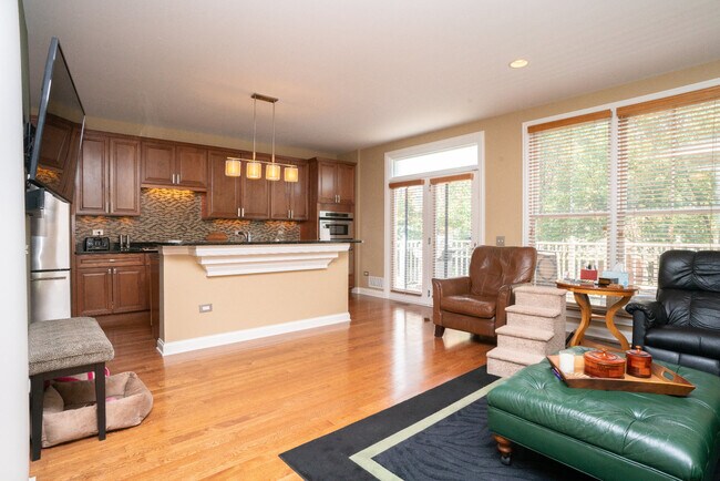 Building Photo - 1844 Admiral Ct
