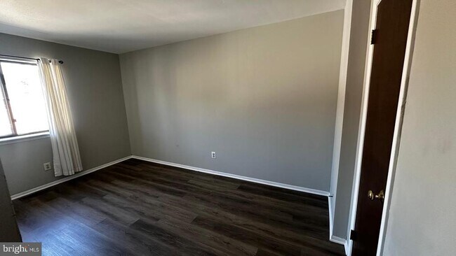 Foto del edificio - 44 Rickmar Ln