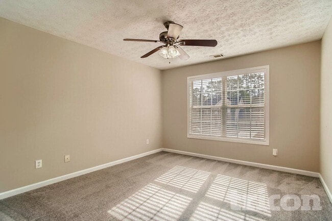 Foto del edificio - 35 Trelawney Ln