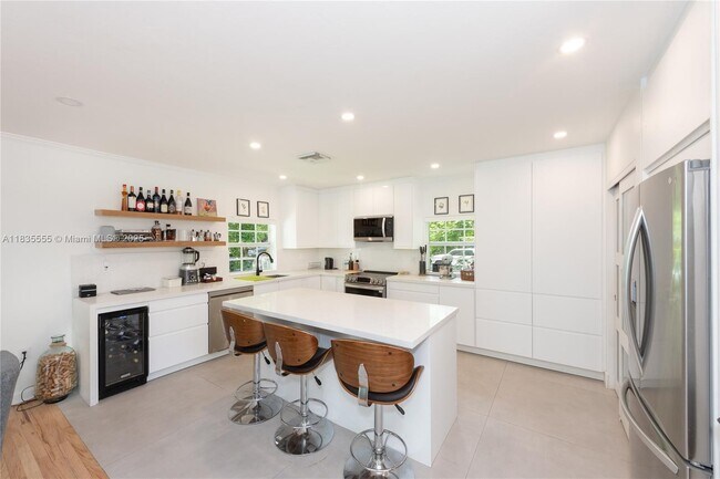 Foto del edificio - 6520 SW 76th St