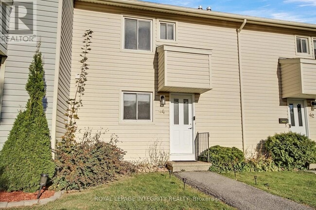 Building Photo - 44 Thistledown Ct
