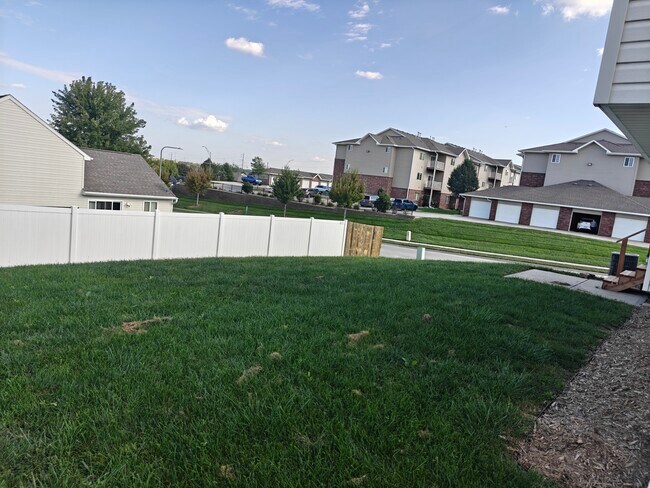 Foto del edificio - 7925 S 157th St