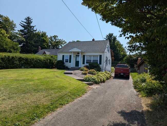 Building Photo - 4174 Pine Ave