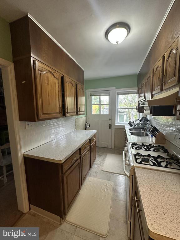 Foto del edificio - 210 S Union St