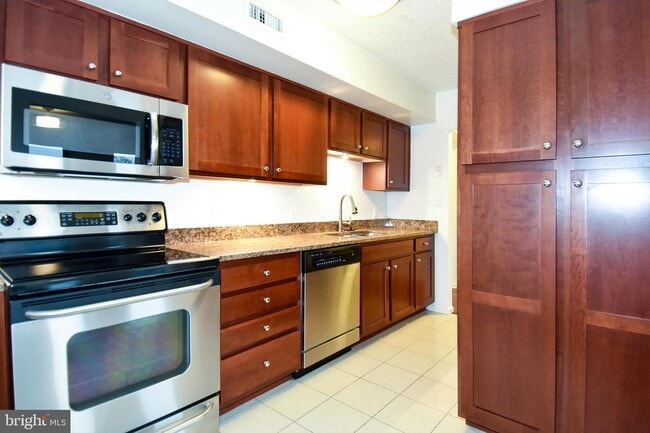 Building Photo - 2230 George C Marshall Dr