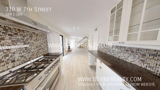 Foto del edificio - 310 W 7th St