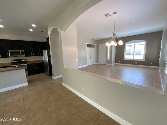 Foto del edificio - 6204 E Phelps Rd