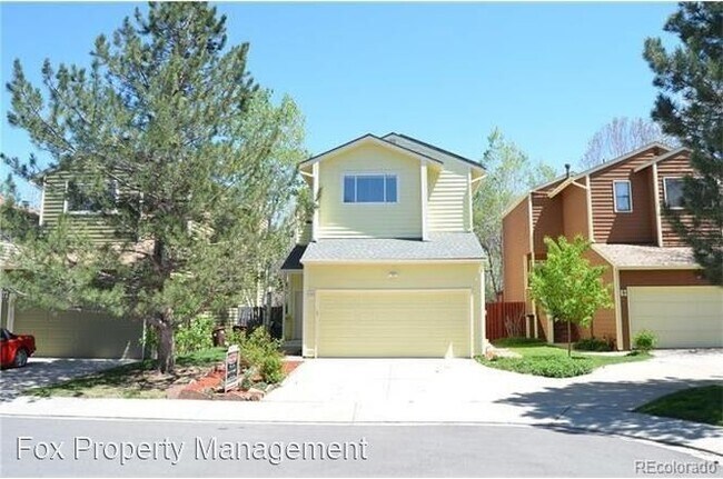 Building Photo - 4 br, 3.5 bath House - 66 Mineola Court