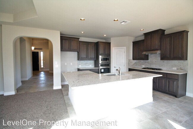 Foto del edificio - 4 br, 2 bath House - 6404 NW 162nd Ct