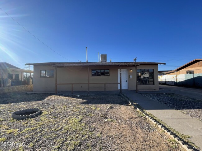 Building Photo - 5016 Wilmoth Ct