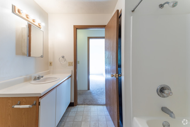 2HAB, 1BA - 960 ft² Deluxe - Conklin Estates