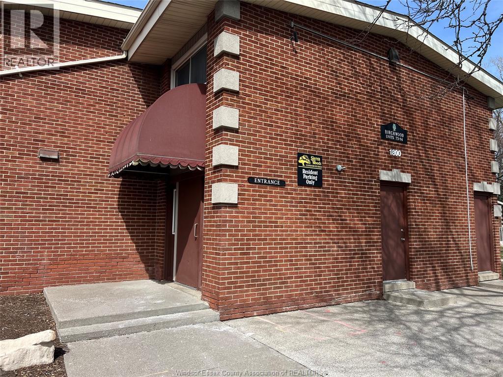 Photo principale - 1800 Columbia Ct