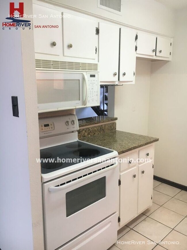 Building Photo - 9915 Powhatan Dr