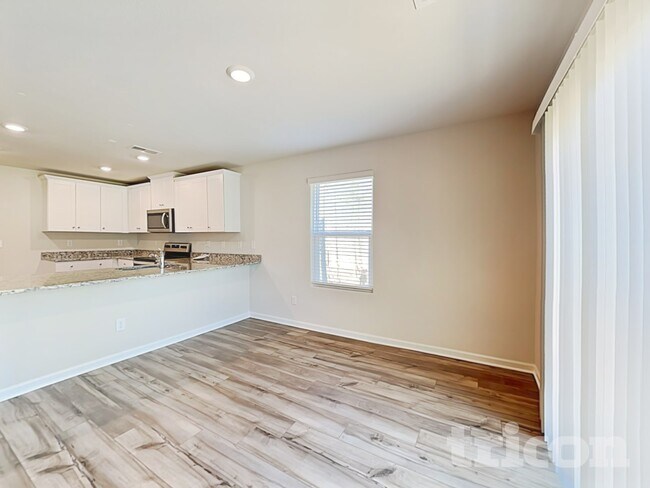 Building Photo - 165 Parkers Gate Dr