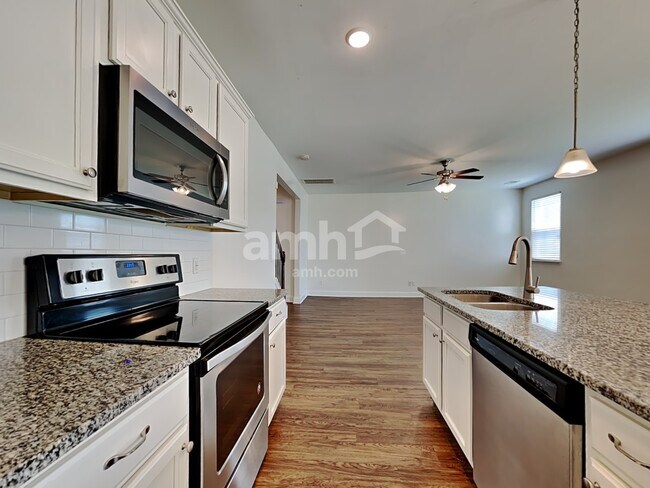 Foto del edificio - 525 Lateleaf Dr