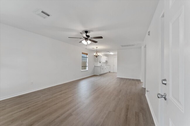 Building Photo - 11419 Roandale Dr