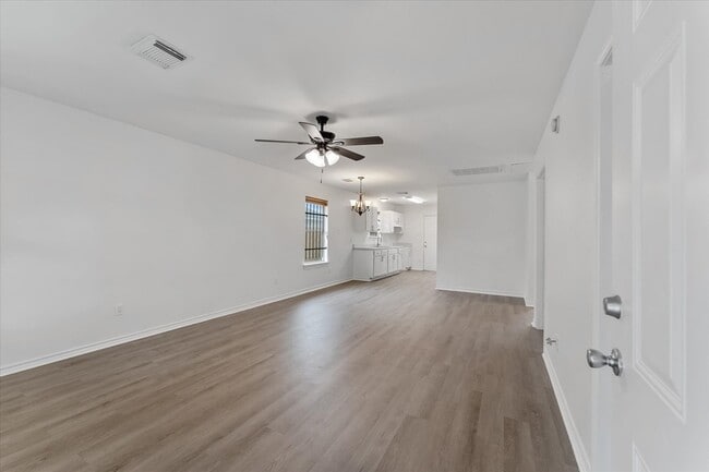 Foto del edificio - 11419 Roandale Dr
