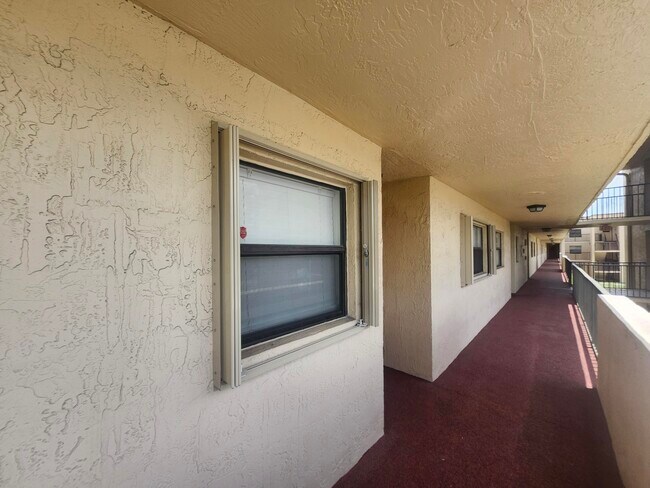 Foto del edificio - 3470 Foxcroft Rd