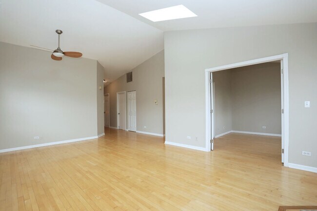 Foto del edificio - 573 W Parkside Dr