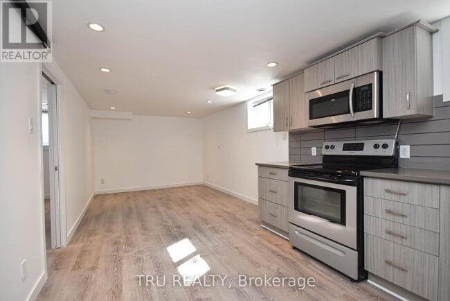 Photo du bâtiment - 1847 Walkley Rd