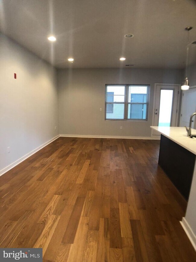 Foto del edificio - 5938 Henry Ave