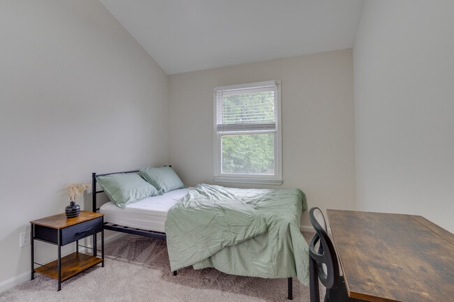 Foto del edificio - 3700 Roxbury Ln