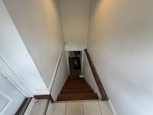 Building Photo - 551 Champlain St