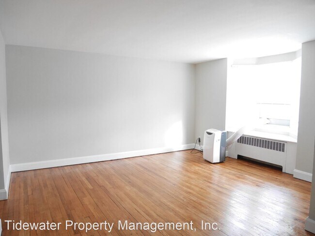 Building Photo - 3 br, 1 bath House - 6170 Parkway  Drive