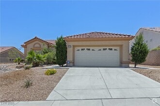 Building Photo - 10509 Back Plains Dr