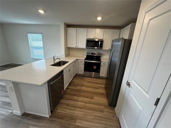 Foto del edificio - 8381 Gower Trl