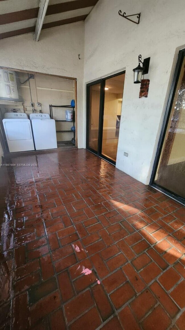 Foto del edificio - 20005 NE 3rd Ct