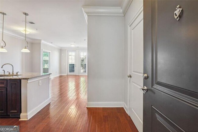 Foto del edificio - 901 Abernathy Rd NE