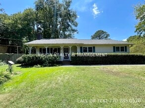 Building Photo - 117 Bascomb Dr