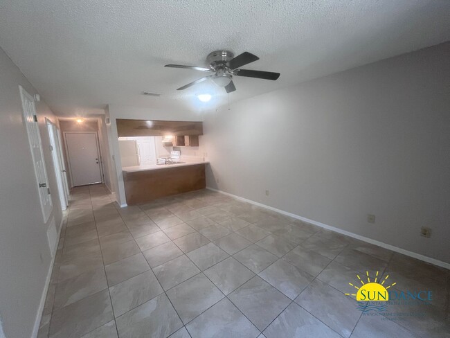 Building Photo - Nice 2 Bedroom Unit in Niceville!