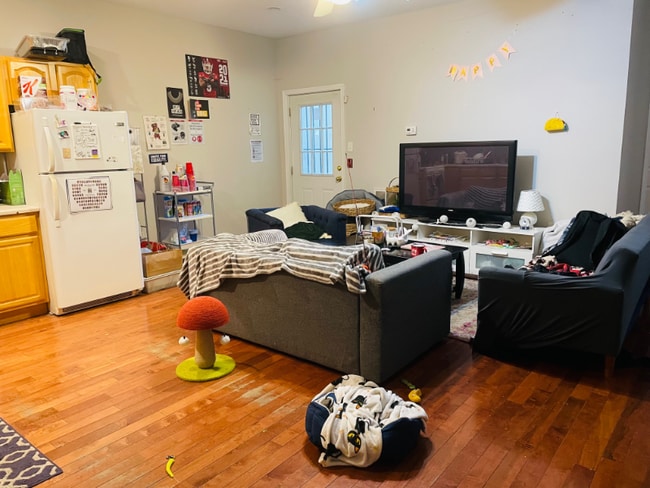 Photo - 1613 N Sydenham St Apartment