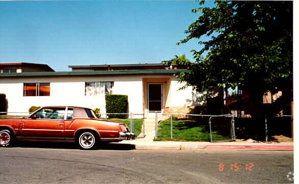 Foto del edificio - 10401 Amherst Ave