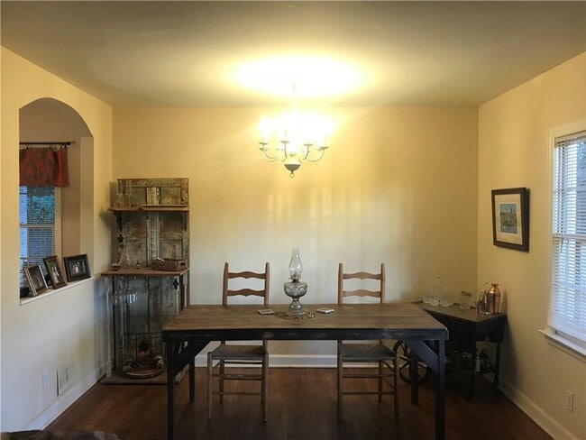 Building Photo - 187 Thomas Cir