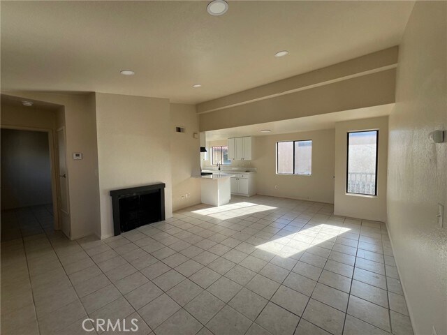 Foto del edificio - 17671 Van Buren Lane