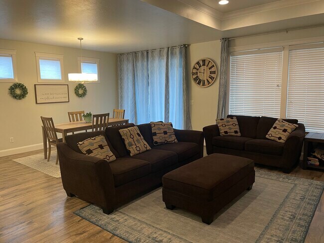 Foto del edificio - 6845 N Sunglow Ave