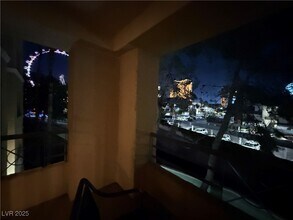 Building Photo - 210 E Flamingo Rd