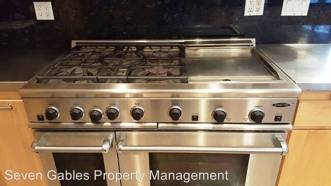 Foto del edificio - 4471 Elm Tree Ln