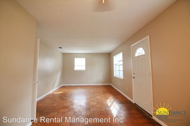Building Photo - 3 br, 1 bath House - 17 Temple Avenue SW