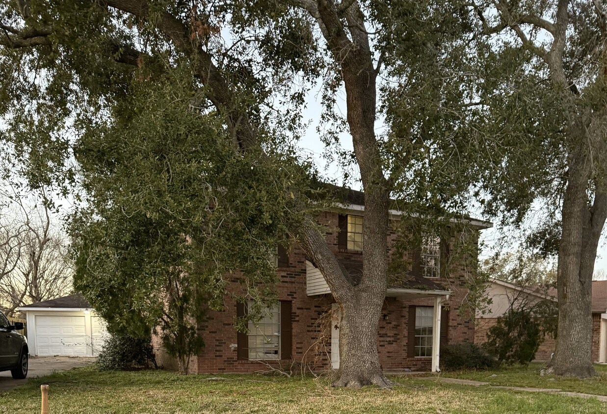 Foto principal - 6818 Thornwild Rd
