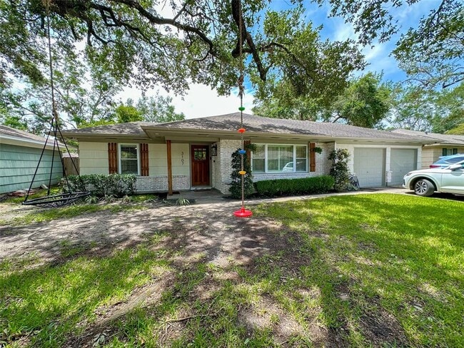 Building Photo - 3107 Broadmead Dr